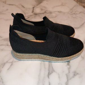 Adrienne Vittadini Black Slip On Platform Espidrilles